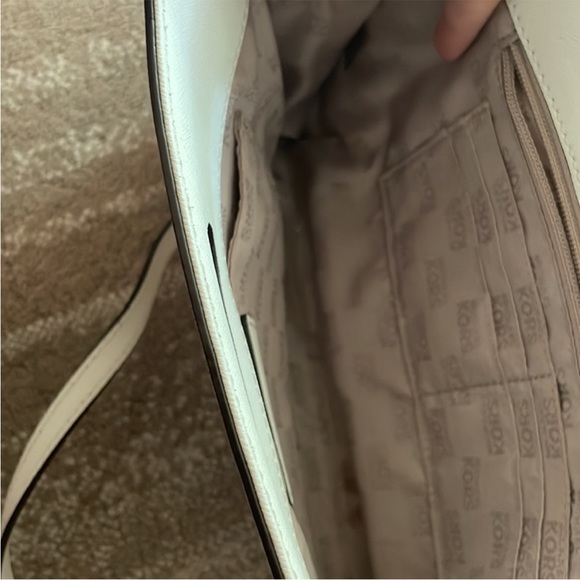 Michael Kors large white clutch with strap and handle - Picture 10 of 12